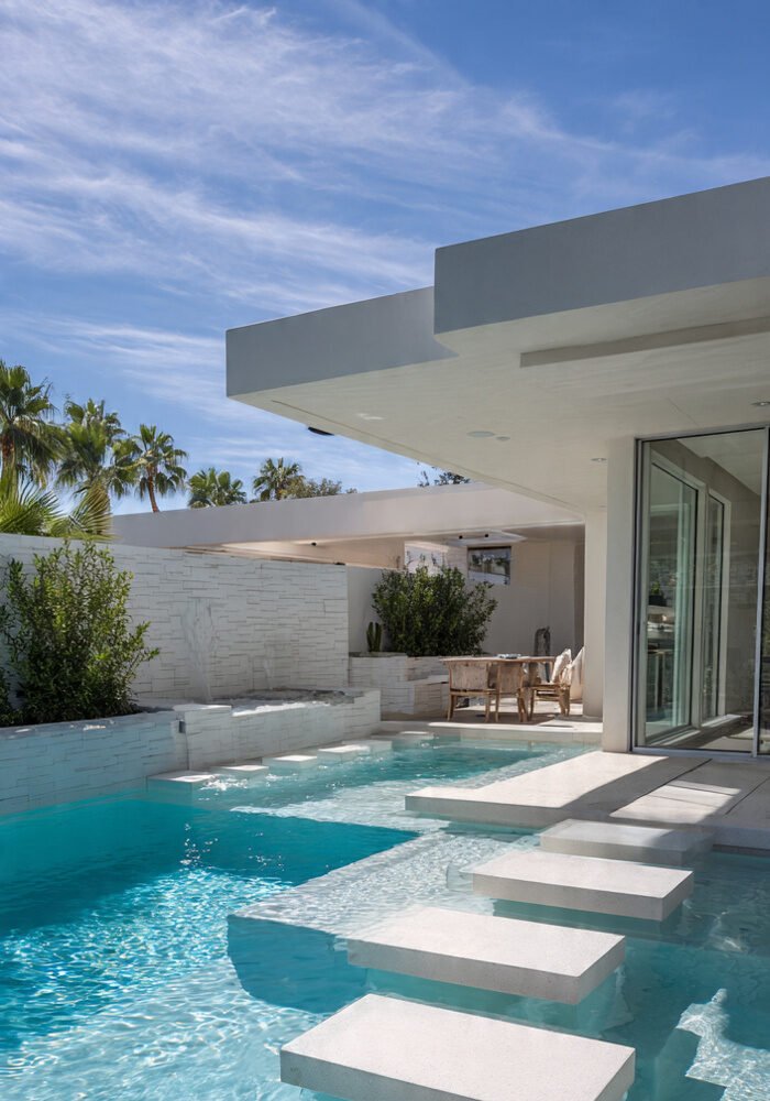 18 Outdoor Jacuzzi Ideas for a Luxury Backyard Feel