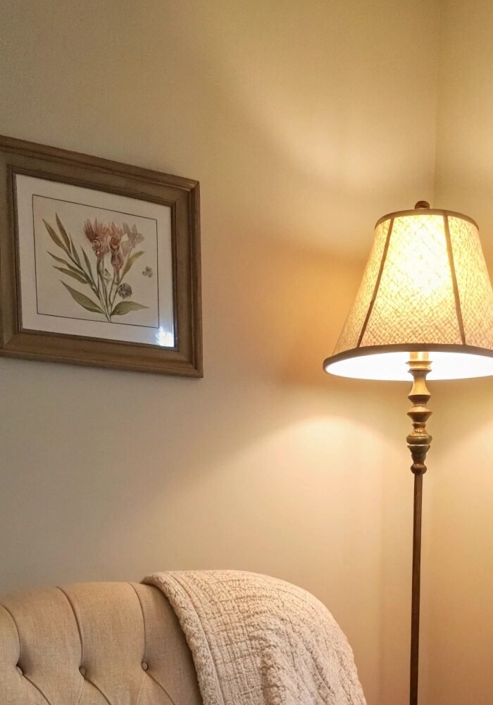 17 Small Vintage Bedroom Ideas That Feel Warm