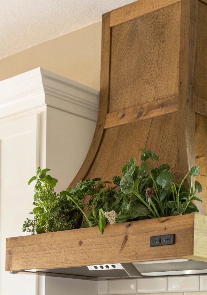 17 Small Kitchen DIY Vent Hood Cover Ideas